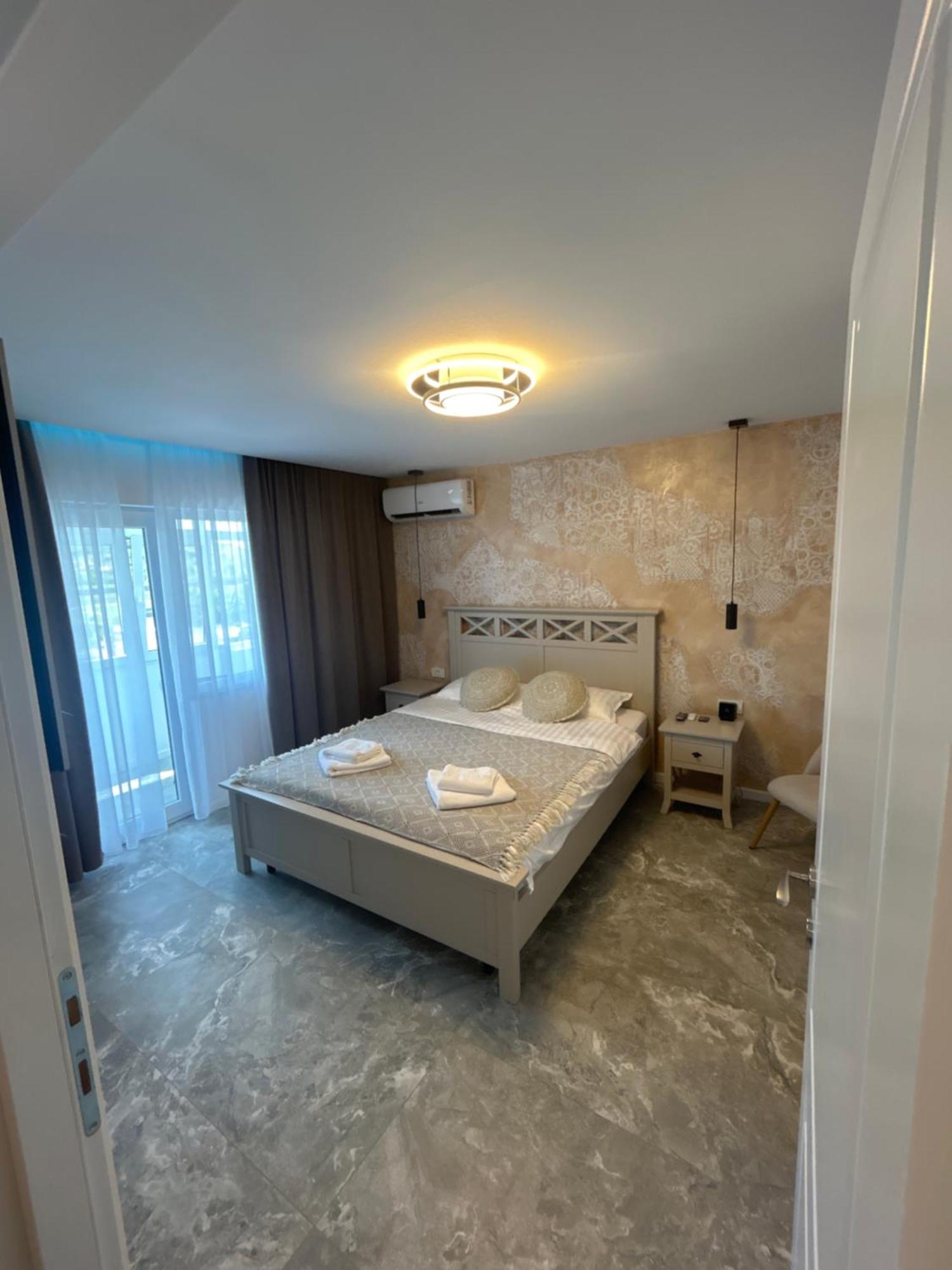 Studio Ermanos Curtea de Argeş Εξωτερικό φωτογραφία